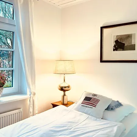 Holiday home Romantikhaus Am Hafen In *