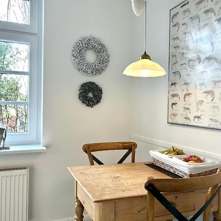 Romantikhaus Am Hafen In Feriehus Greetsiel