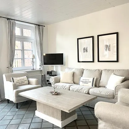 Feriehus Romantikhaus Am Hafen In Greetsiel